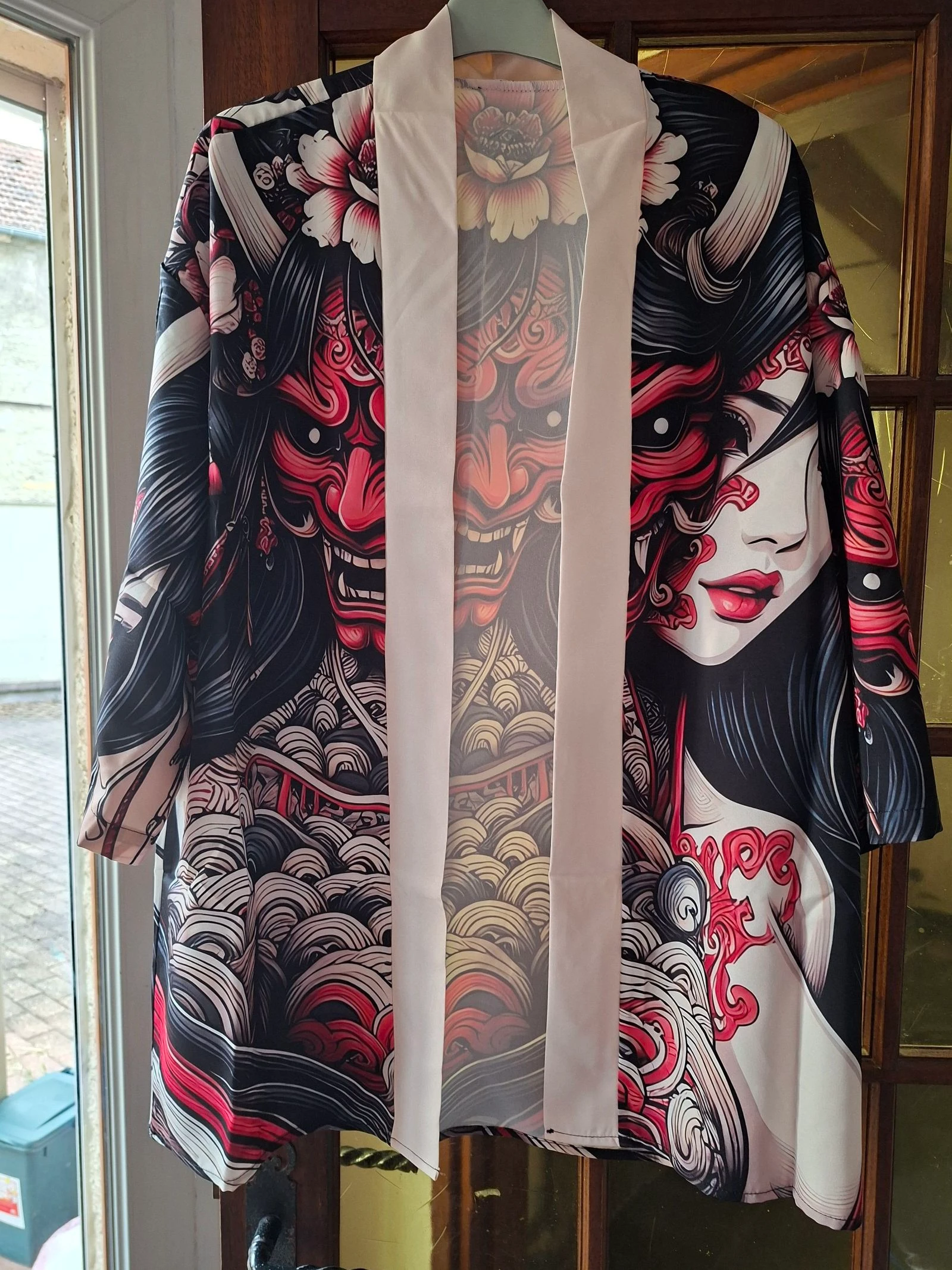 Kimono/chaqueta estilo japonés estampado Geisha y máscara Oni – Talla L – photo 4
